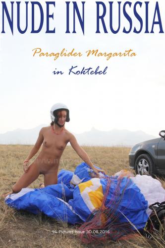 2016-08-30 Rita S - Paraglider in Koktebel